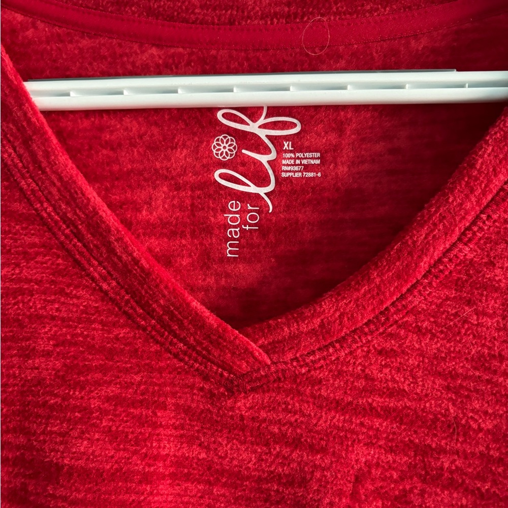 Made For Life long sleeve V-Neck Top - Picture 3 of 5